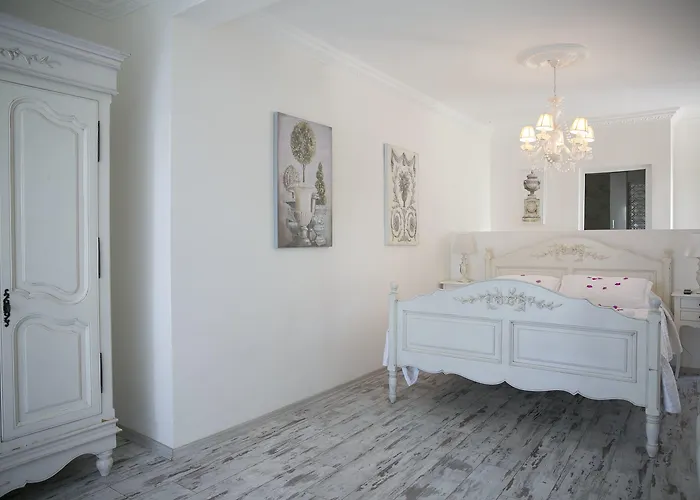 Karianda Hotel Golturkbuku